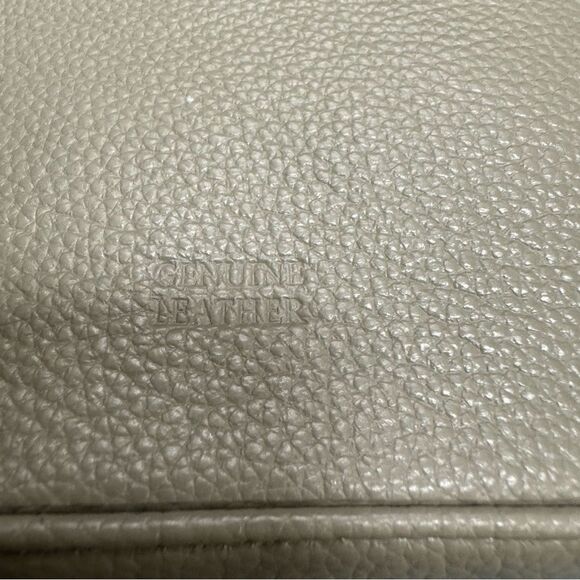 SafeKeeper Grey Wristlet - Picture 4 of 9